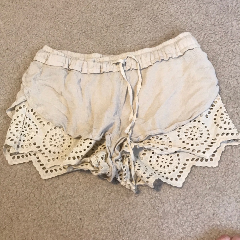 Tan Loose/Flowy shorts M
